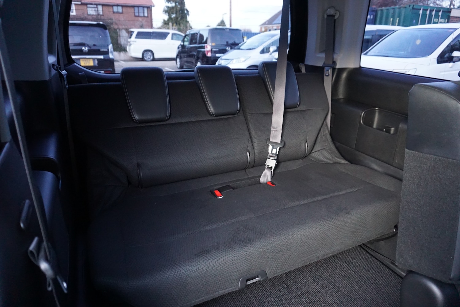 Used Honda Stepwagon 2014 for sale - 77129917: Photo 13