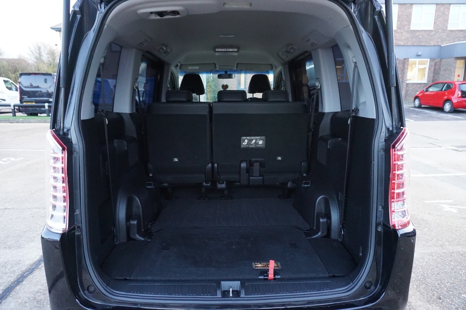 Used Honda Stepwagon 2014 for sale - 77129917: Photo 18