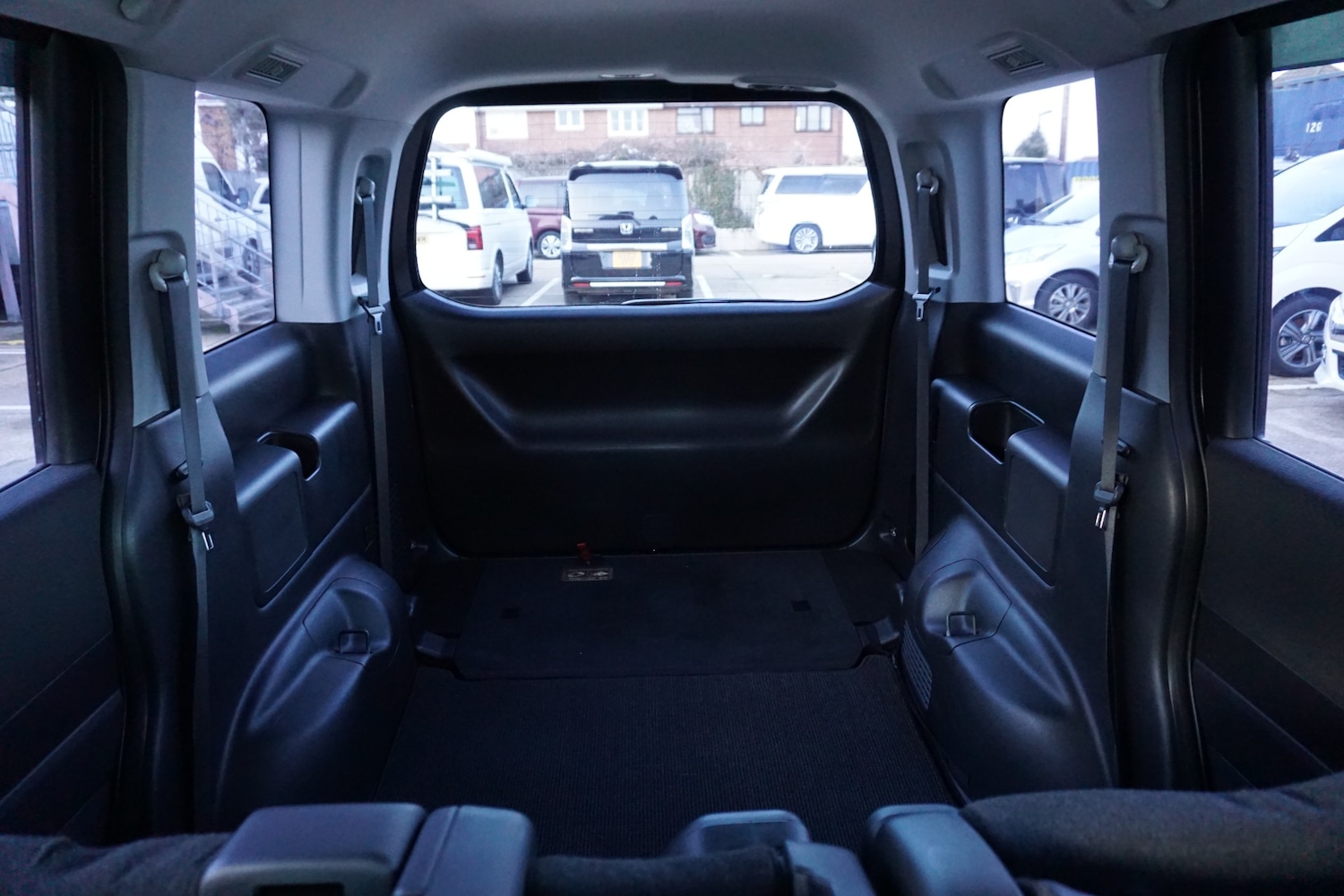 Used Honda Stepwagon 2014 for sale - 77129917: Photo 23