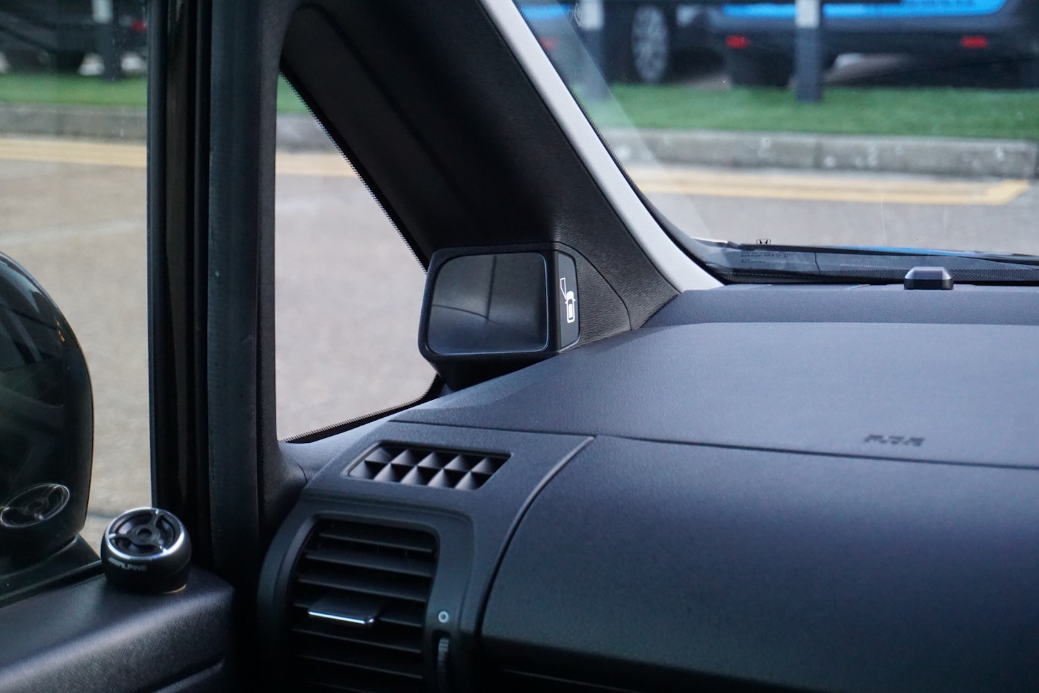 Used Honda Stepwagon 2014 for sale - 77129917: Photo 25