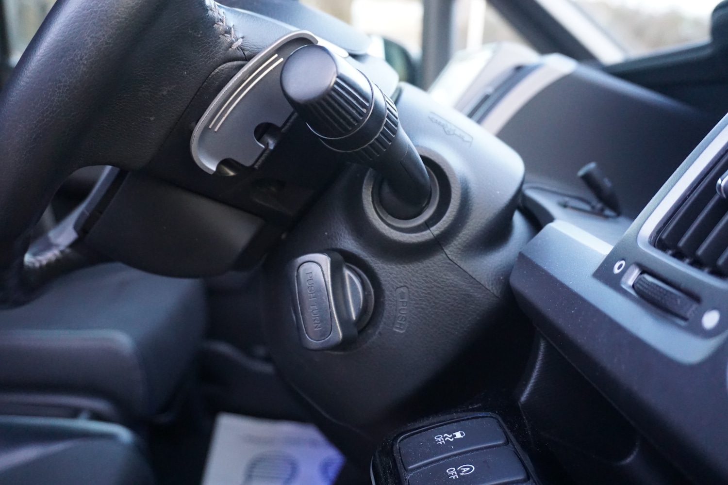 Used Honda Stepwagon 2014 for sale - 77129917: Photo 30