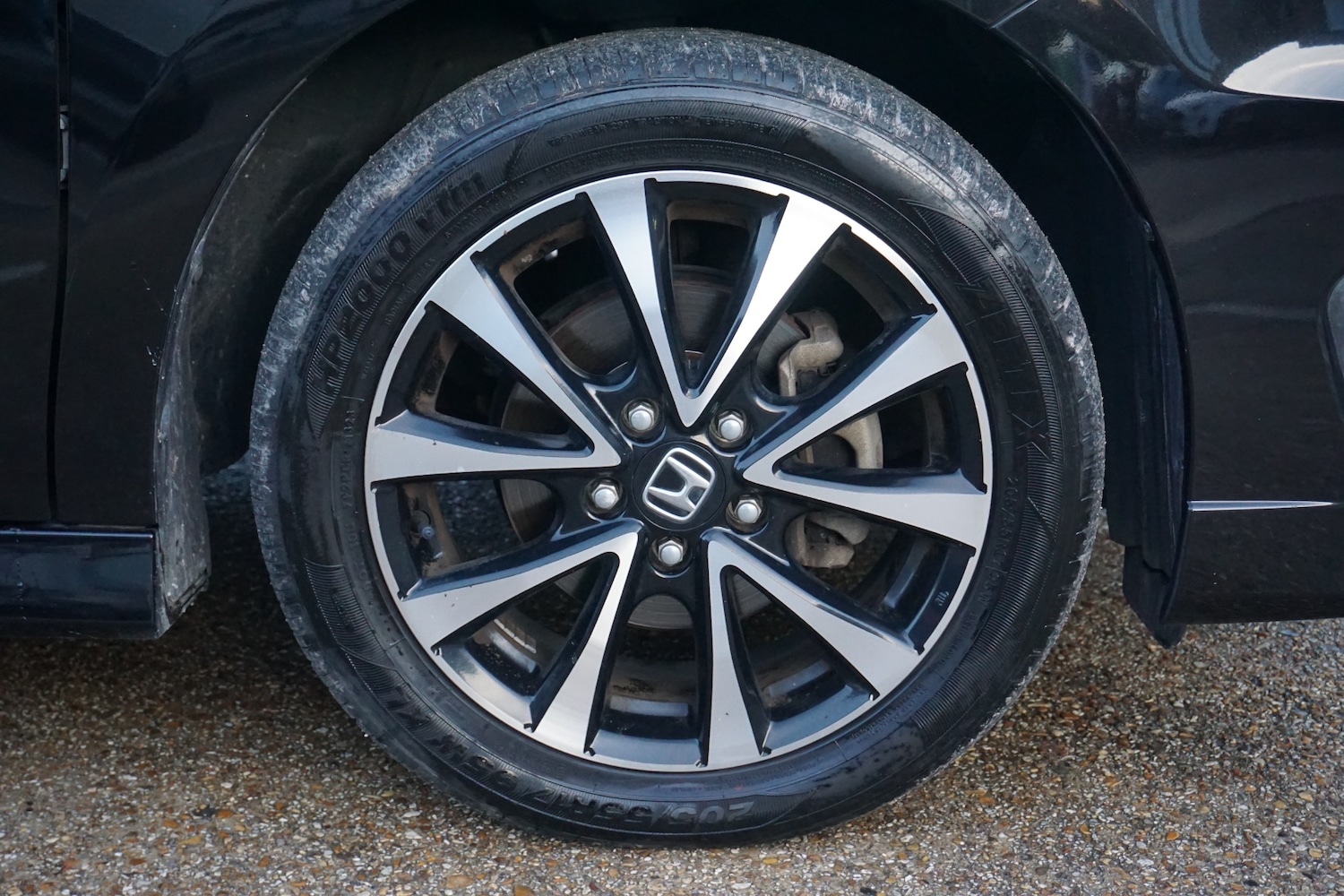 Used Honda Stepwagon 2014 for sale - 77129917: Photo 43