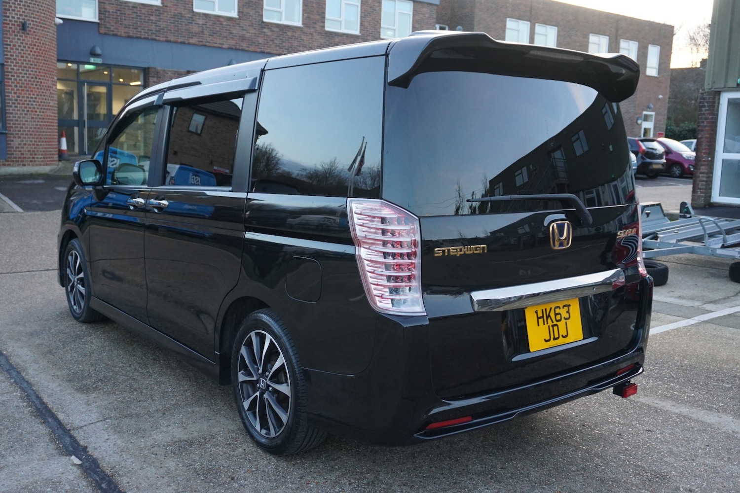 Used Honda Stepwagon 2014 for sale - 77129917: Photo 8