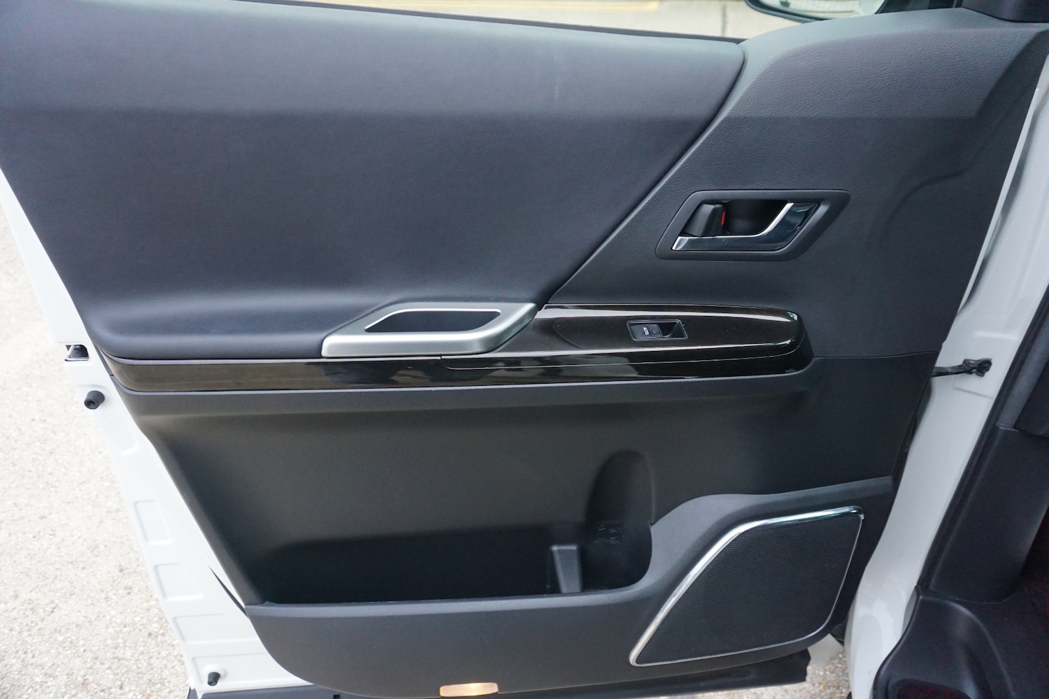 Used Toyota Vellfire 2025 for sale - 77065876: Photo 35