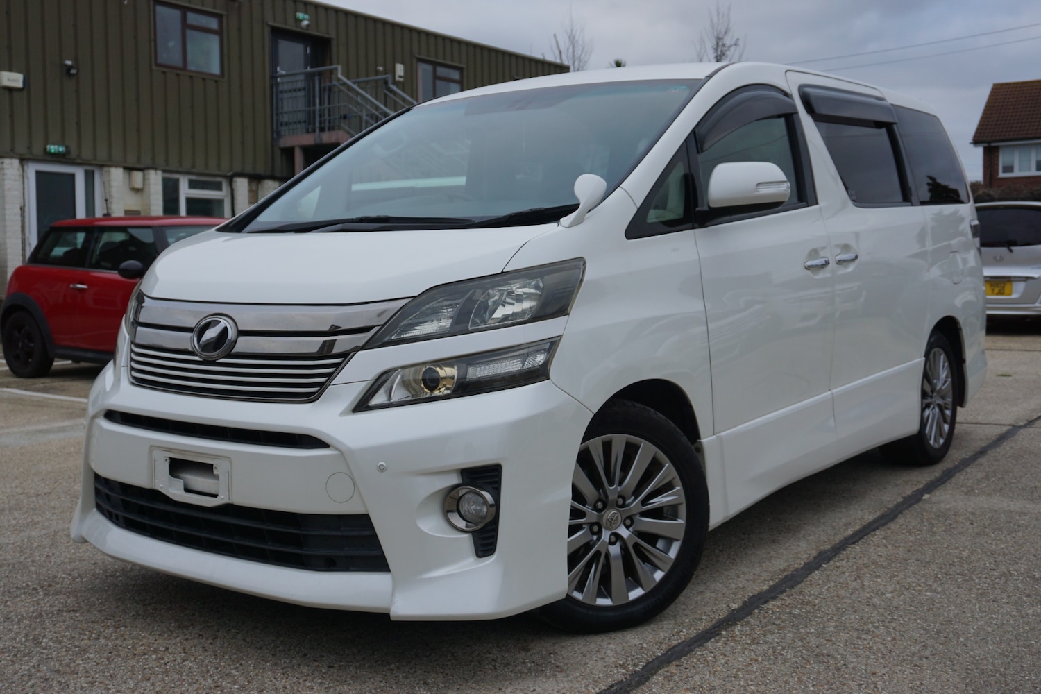 Used Toyota Vellfire 2025 for sale - 77065876: Photo 6