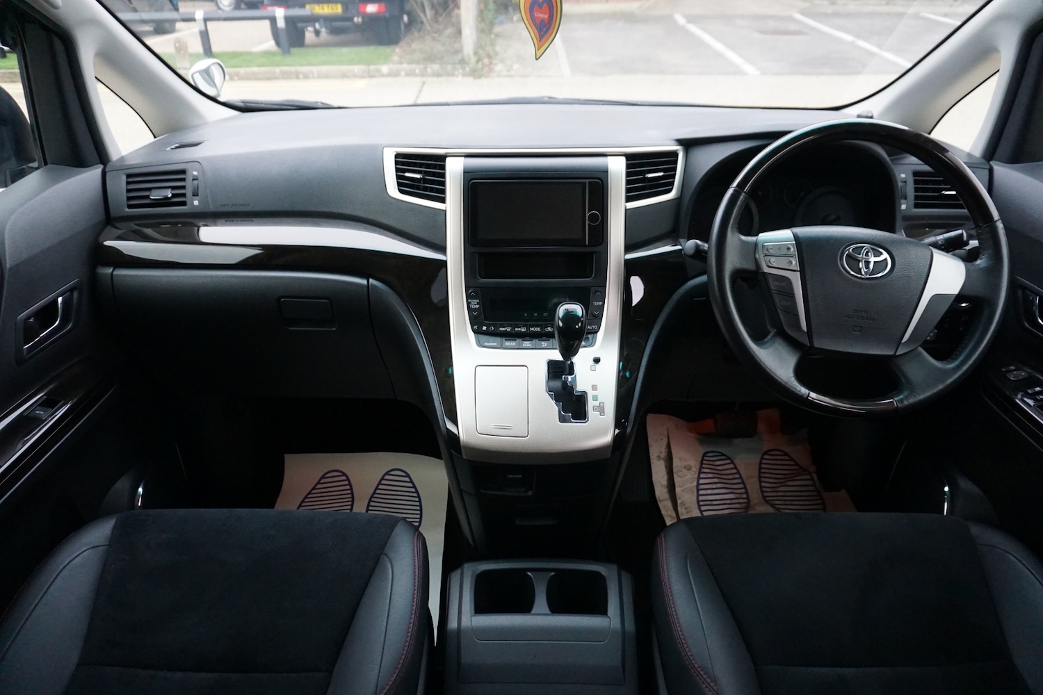 Used Toyota Vellfire 2025 for sale - 77065876: Photo 9