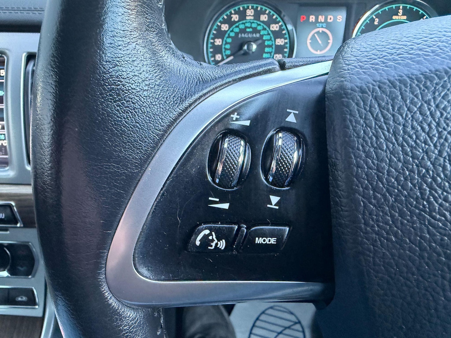 Used Jaguar XF 2011 for sale - 77724106: Photo 19