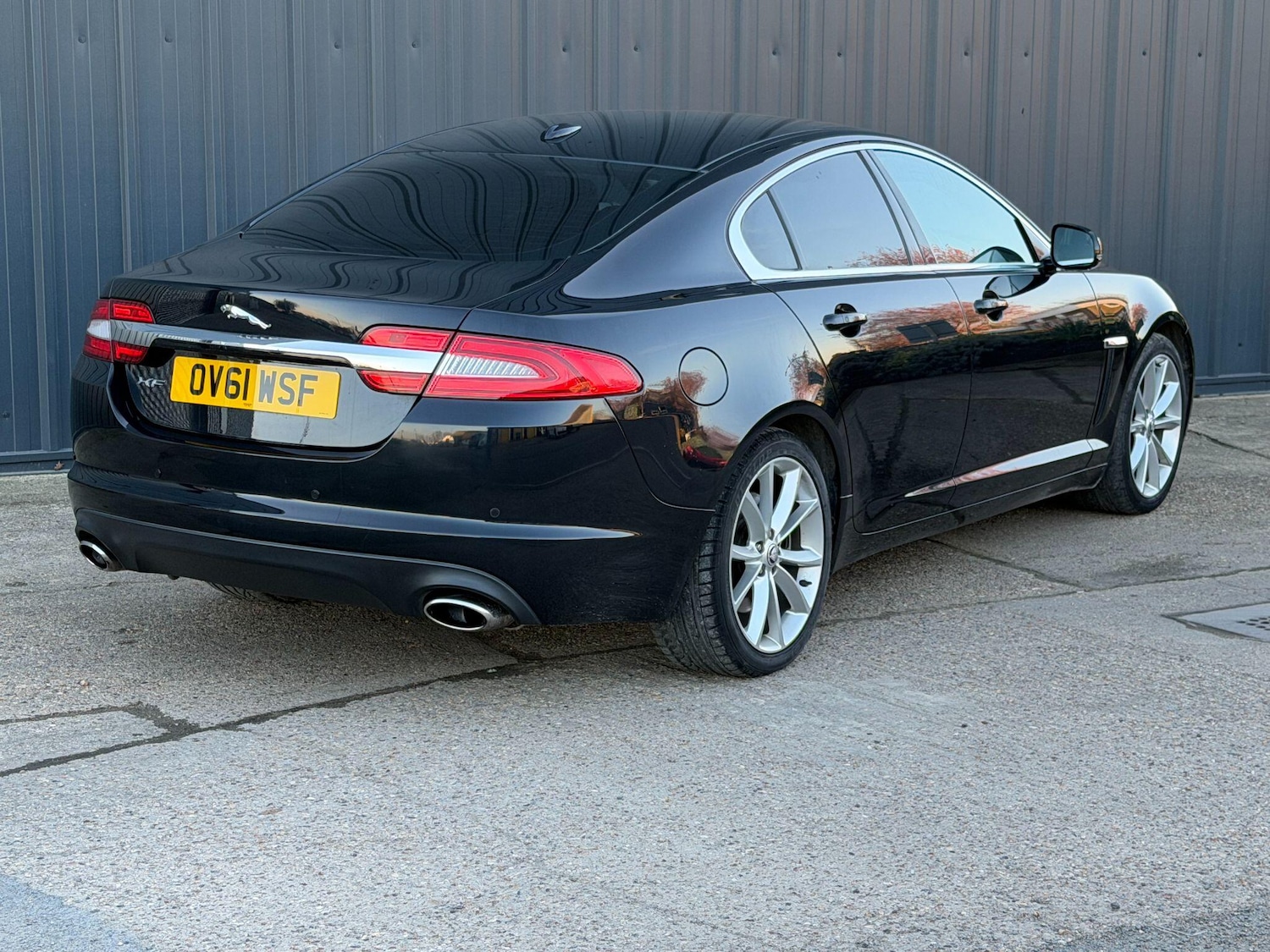 Used Jaguar XF 2011 for sale - 77724106: Photo 2