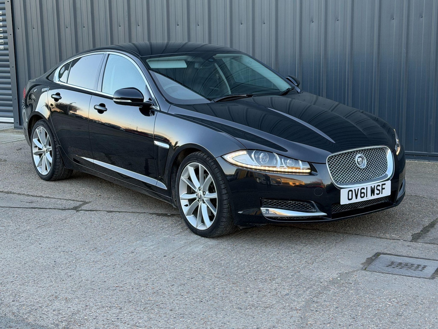 Used Jaguar XF 2011 for sale - 77724106: Photo 5