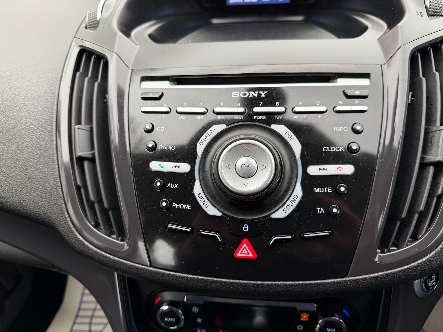 Used Ford Kuga 2014 for sale - 78047530: Photo 25