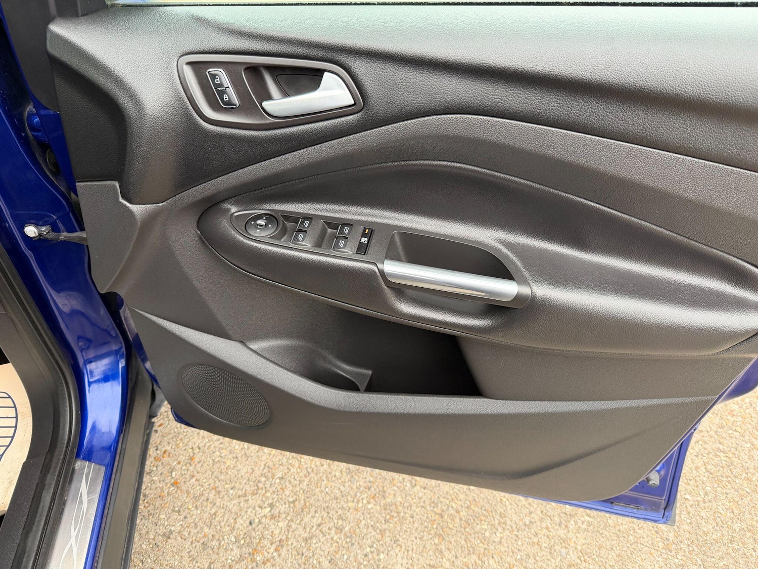 Used Ford Kuga 2014 for sale - 78047530: Photo 9