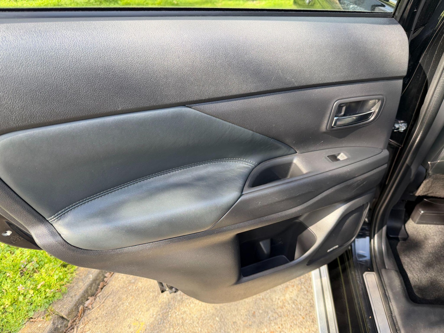 Used Mitsubishi Outlander 2015 for sale - 77853334: Photo 13