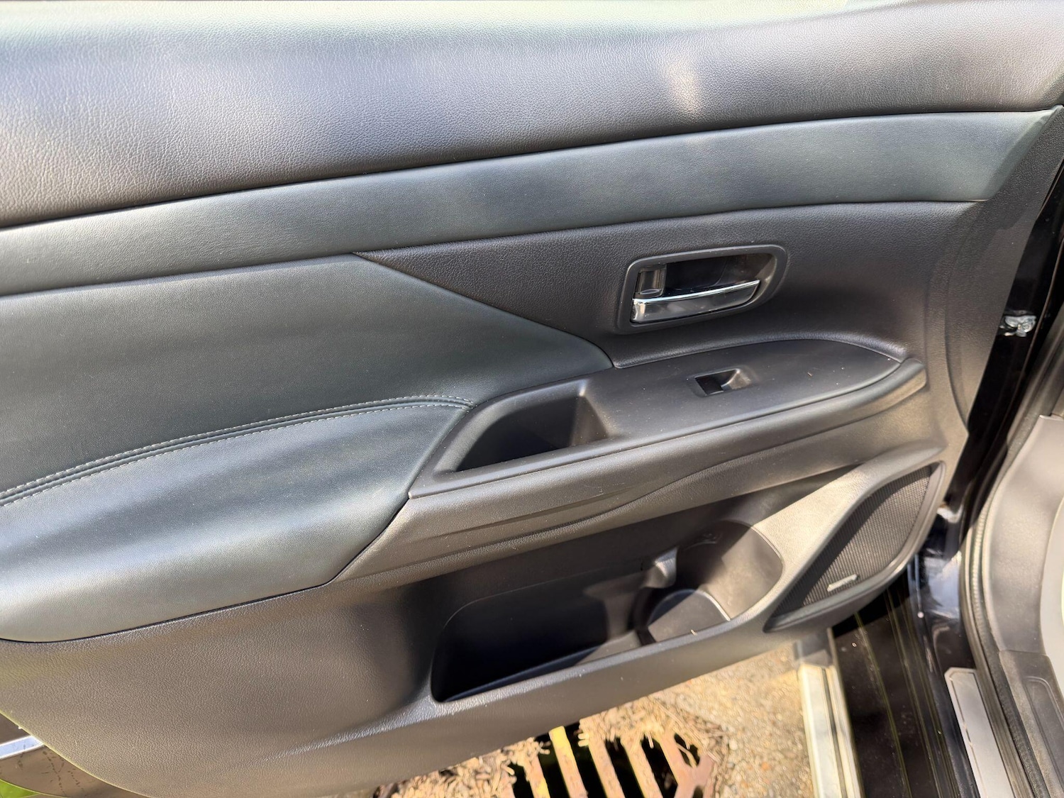 Used Mitsubishi Outlander 2015 for sale - 77853334: Photo 16