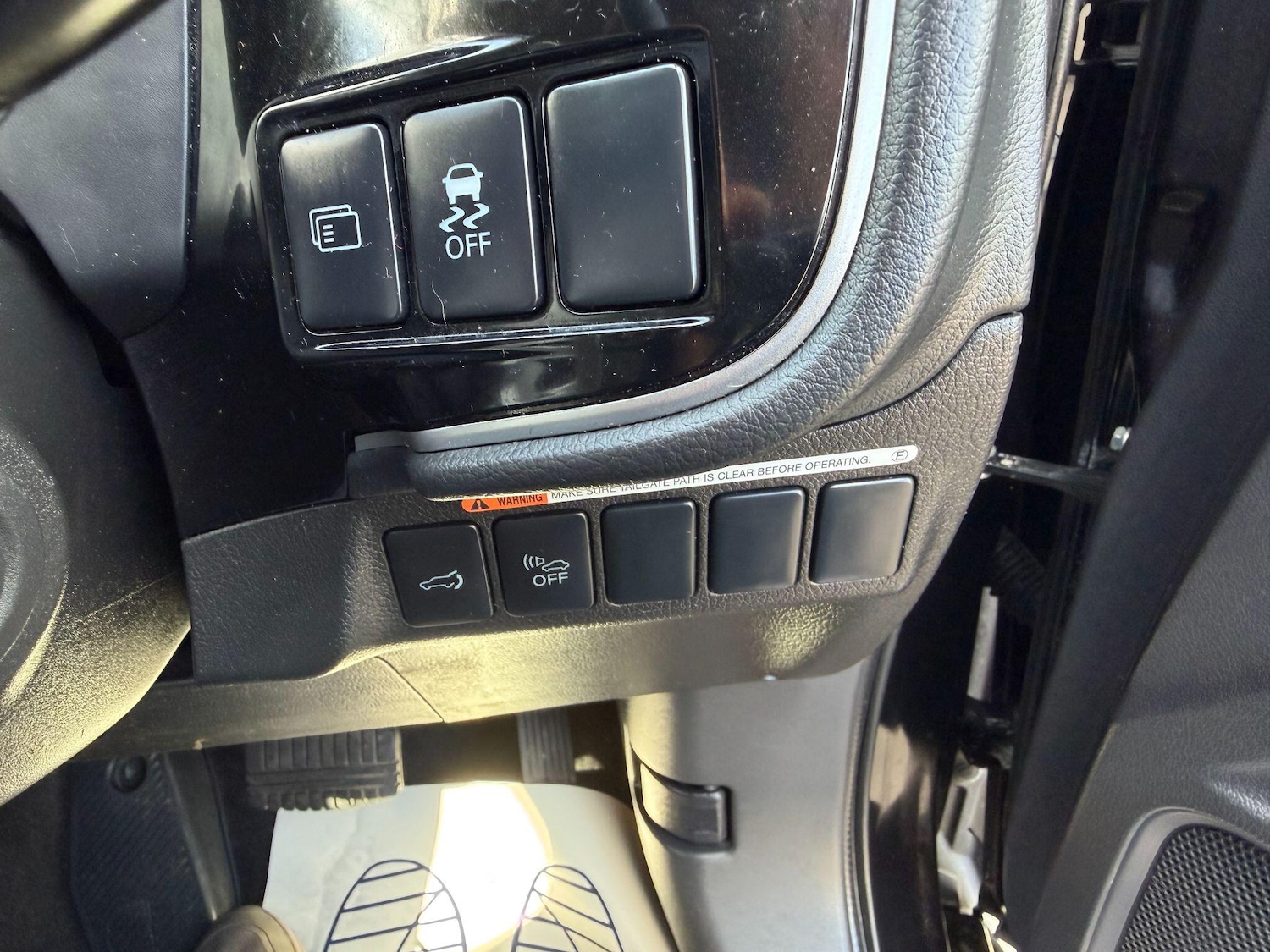 Used Mitsubishi Outlander 2015 for sale - 77853334: Photo 27