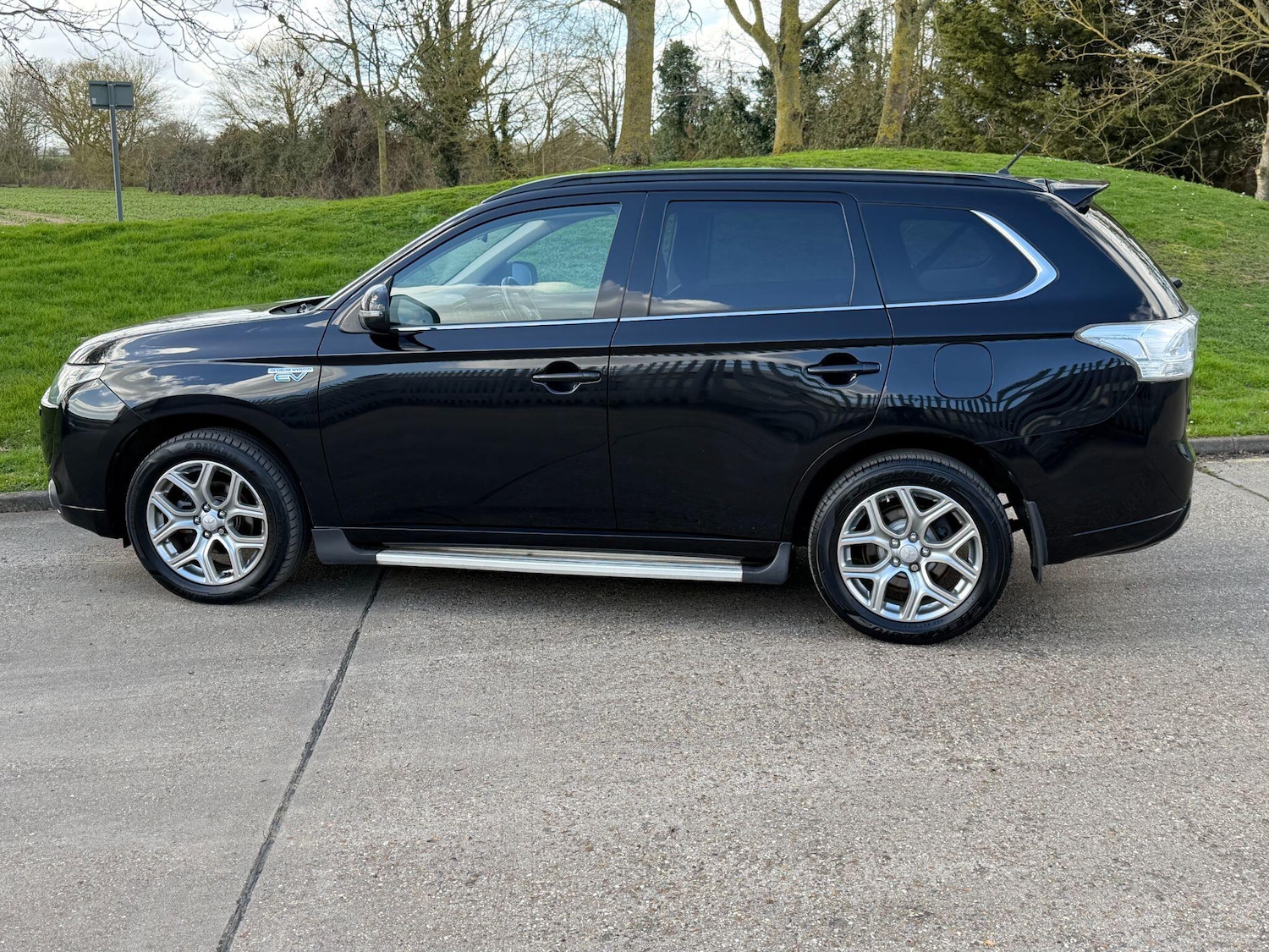 Used Mitsubishi Outlander 2015 for sale - 77853334: Photo 4