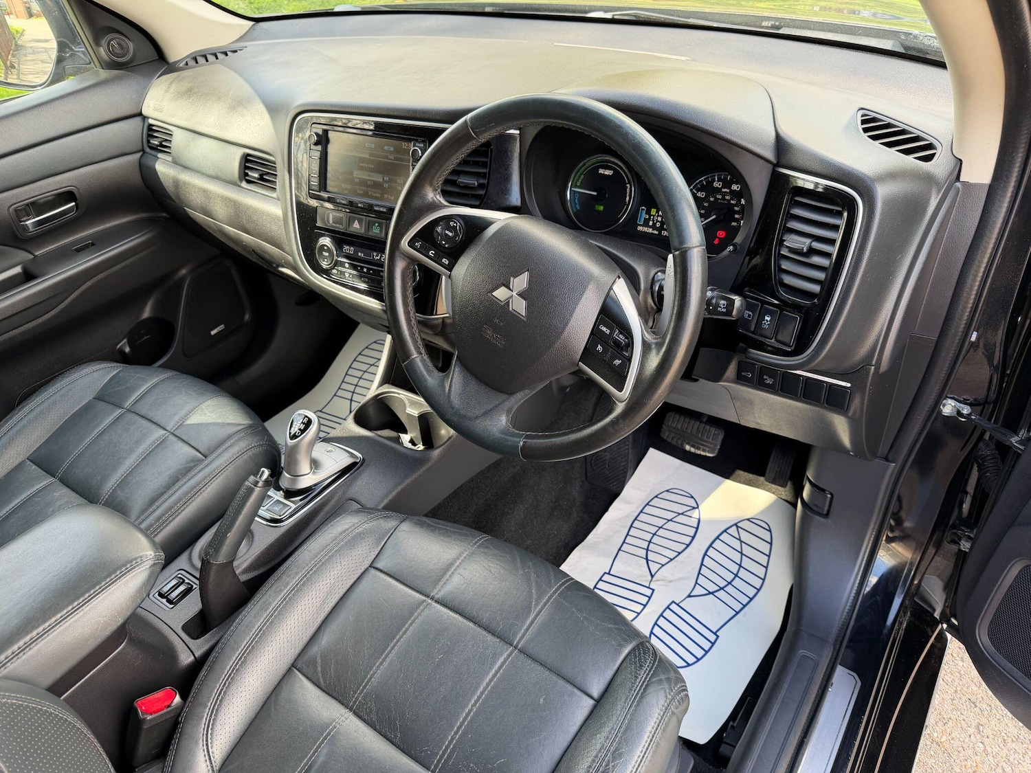 Used Mitsubishi Outlander 2015 for sale - 77853334: Photo 8