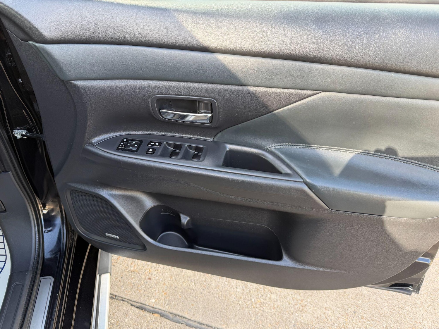 Used Mitsubishi Outlander 2015 for sale - 77853334: Photo 9