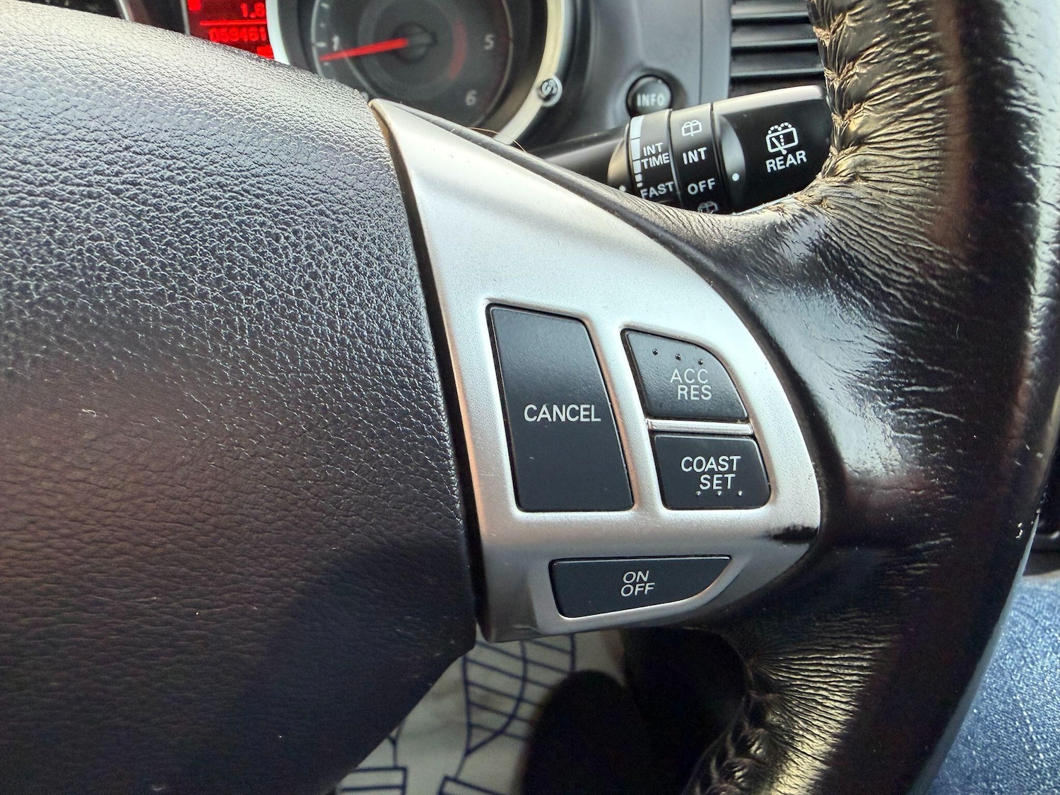 Used Mitsubishi Lancer 2010 for sale - 77978205: Photo 21