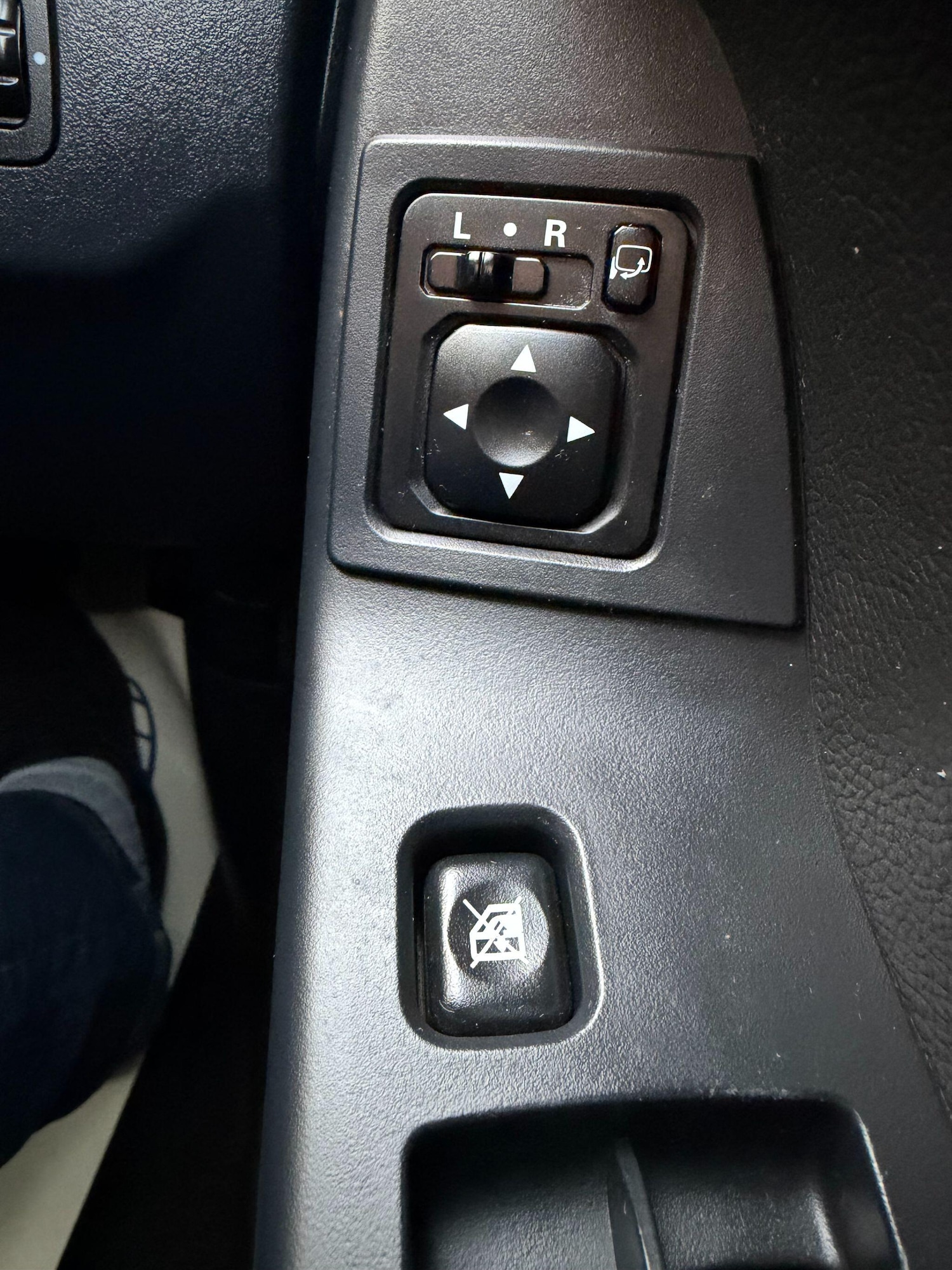 Used Mitsubishi Lancer 2010 for sale - 77978205: Photo 26