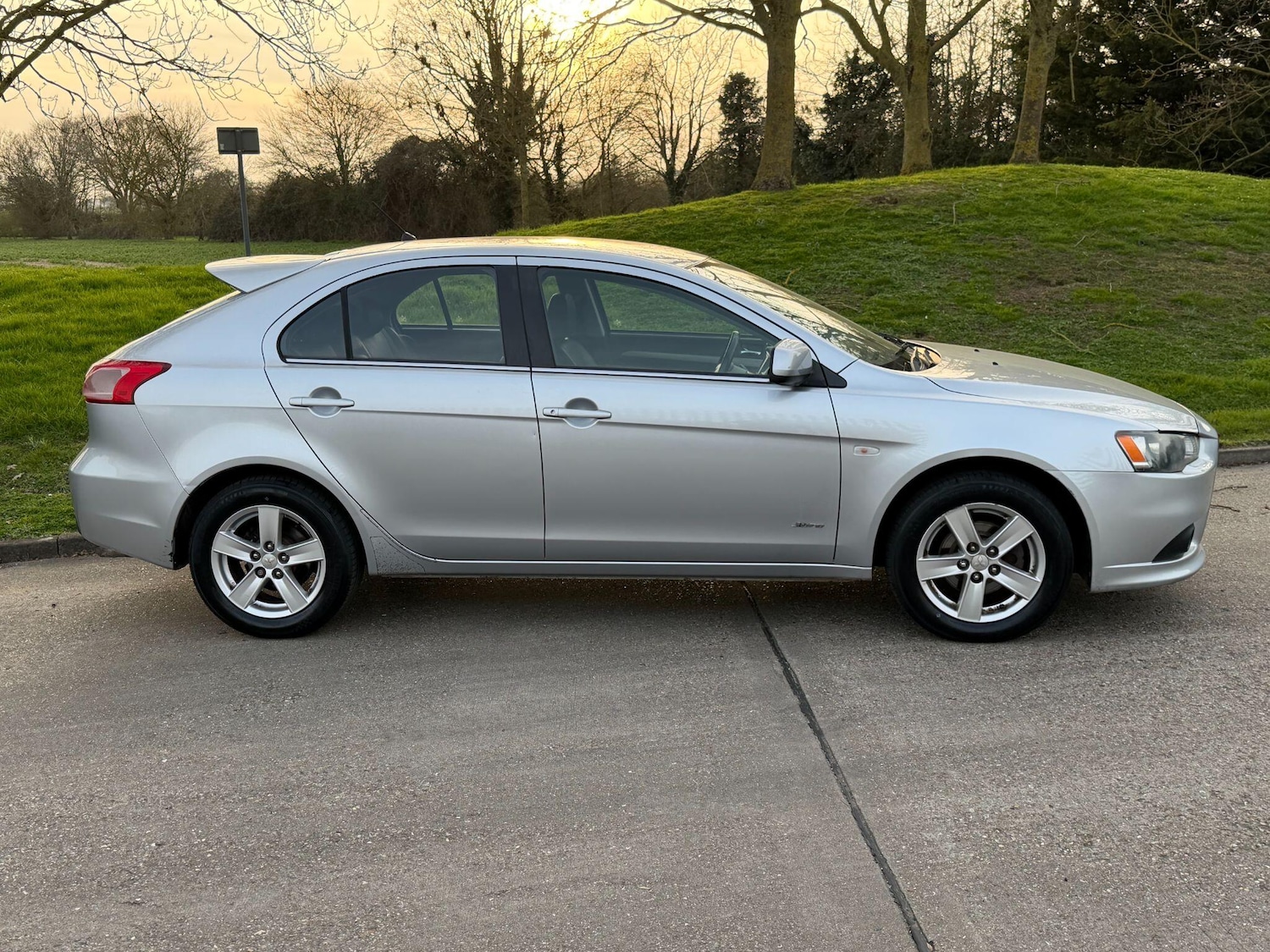 Used Mitsubishi Lancer 2010 for sale - 77978205: Photo 6