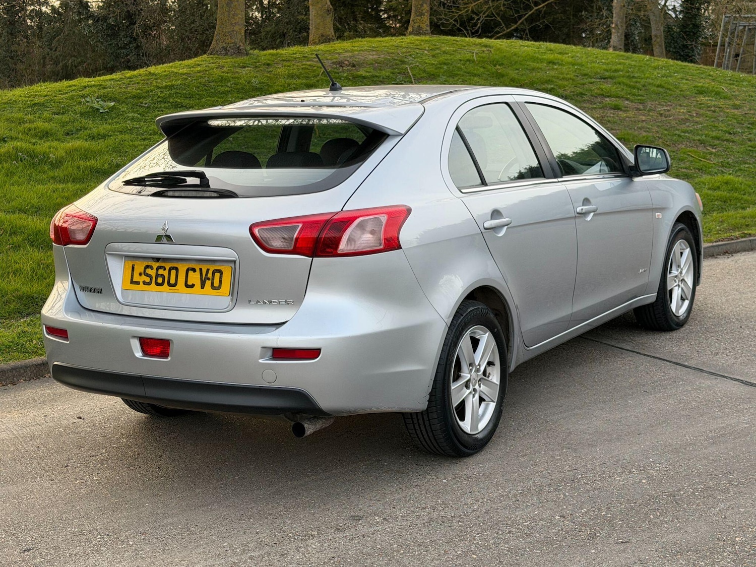 Used Mitsubishi Lancer 2010 for sale - 77978205: Photo 7