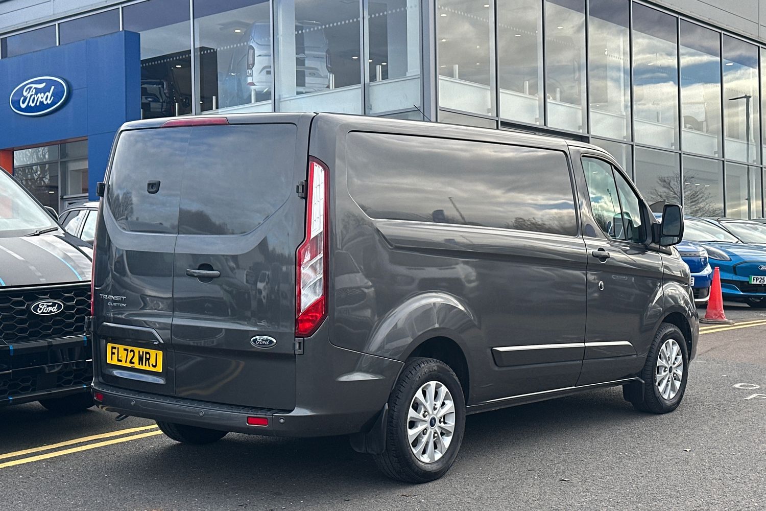 Used Ford Transit Custom 2022 for sale - 76612573: Photo 4
