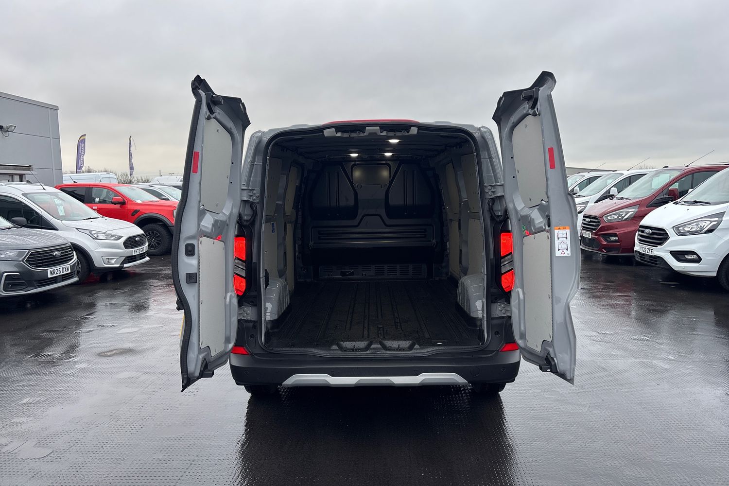 Used Ford Transit Custom 2025 for sale - 77735538: Photo 18