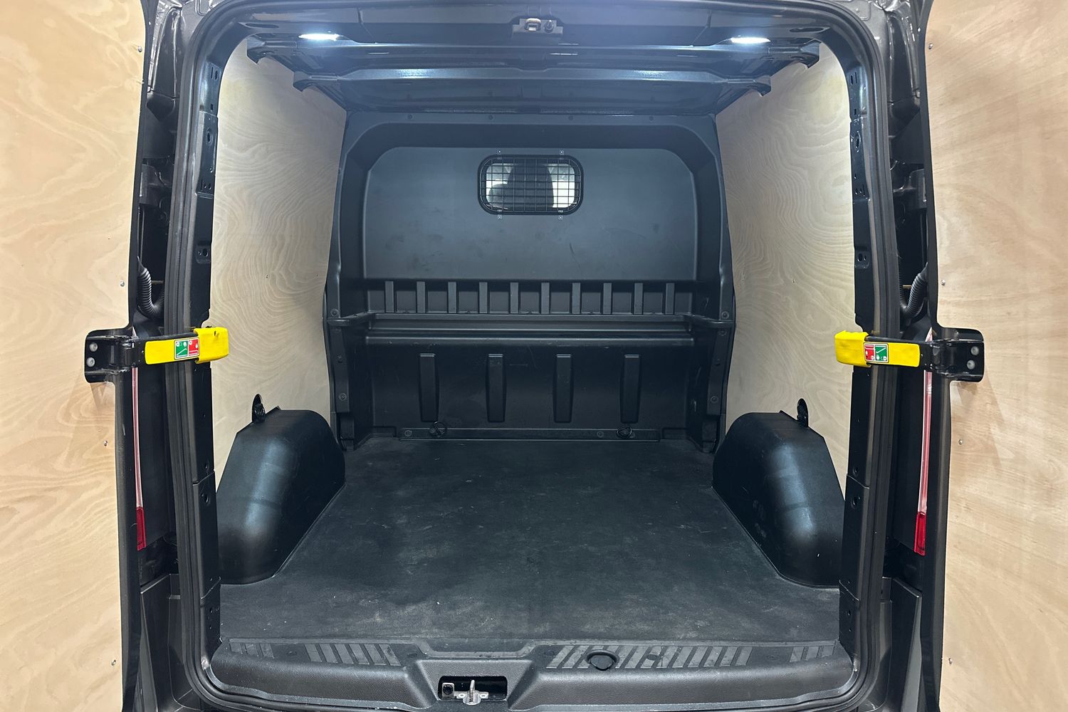 Used Ford Transit Custom 2023 for sale - 76612575: Photo 14