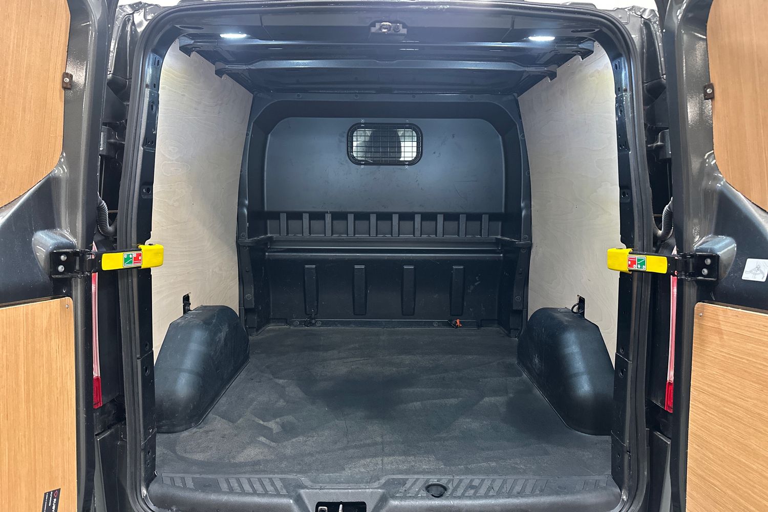 Used Ford Transit Custom 2023 for sale - 76821492: Photo 14