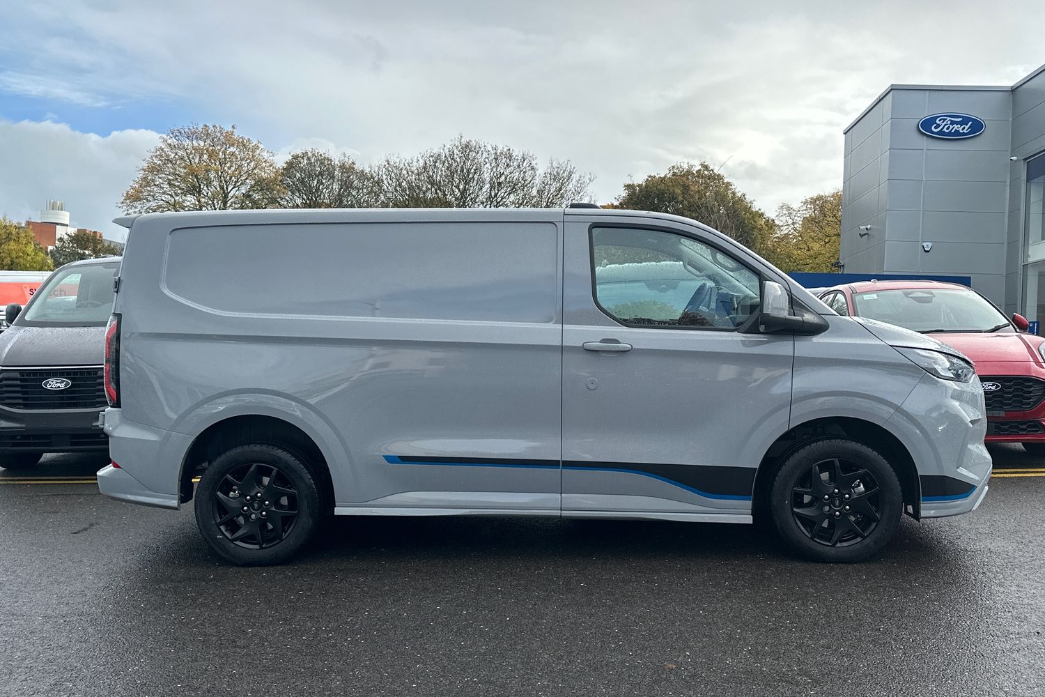 Used Ford Transit Custom 2025 for sale - 76320611: Photo 2