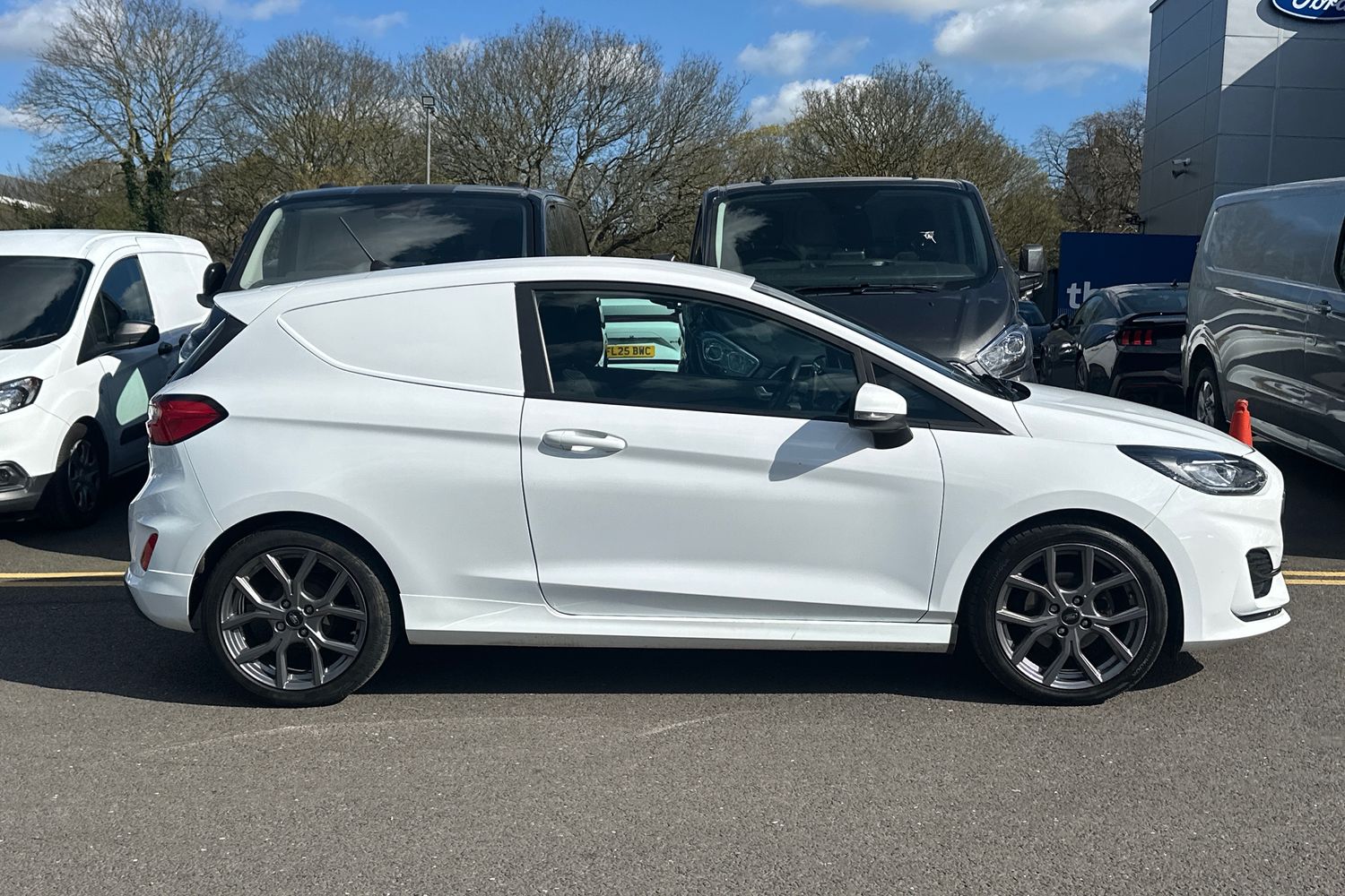 Used Ford Fiesta 2022 for sale - 78092721: Photo 2