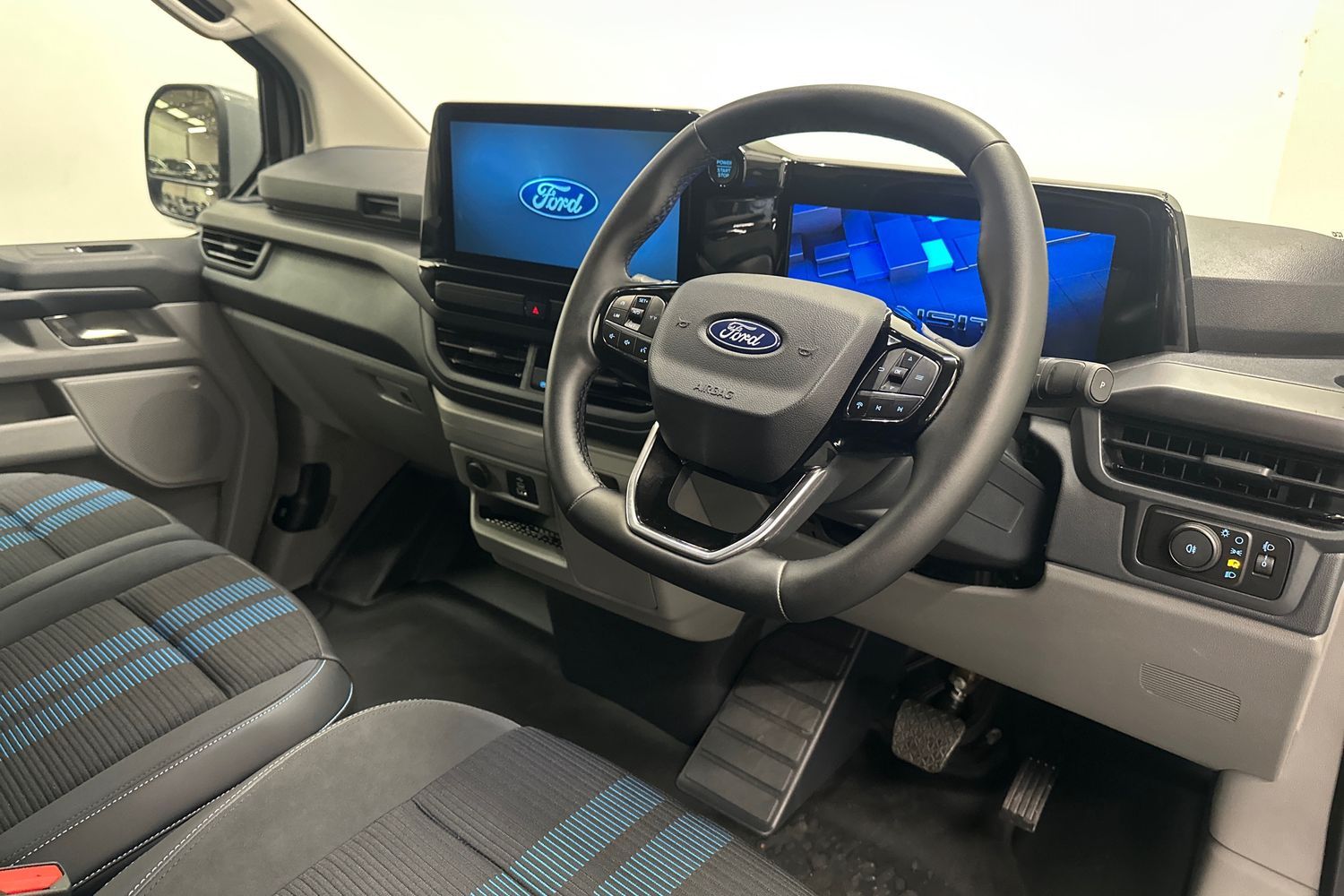 Used Ford Transit Custom 2025 for sale - 76547605: Photo 10