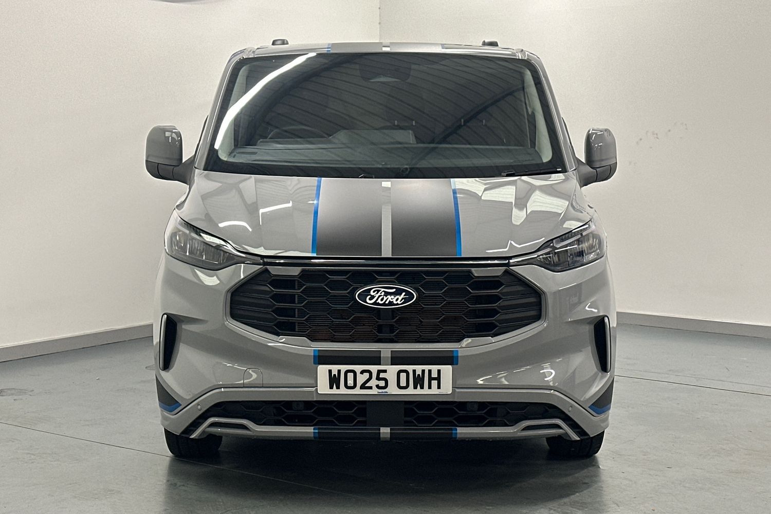 Used Ford Transit Custom 2025 for sale - 76547605: Photo 2