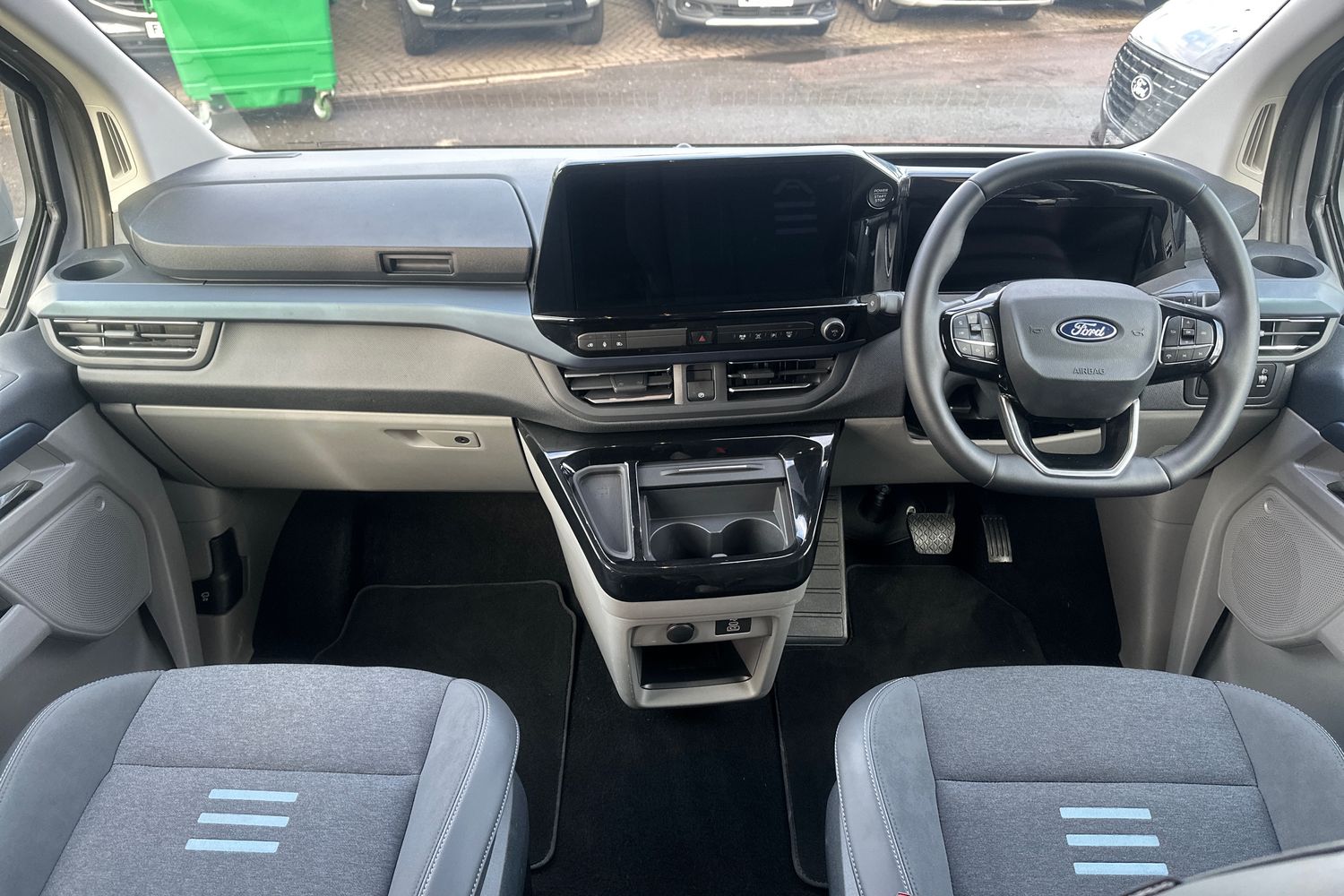 Used Ford Tourneo Custom 2025 for sale - 77272261: Photo 13