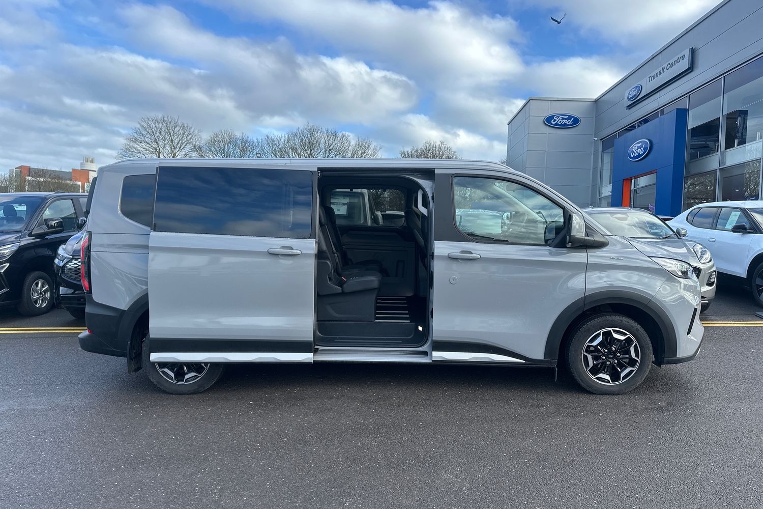 Used Ford Tourneo Custom 2025 for sale - 77272261: Photo 39