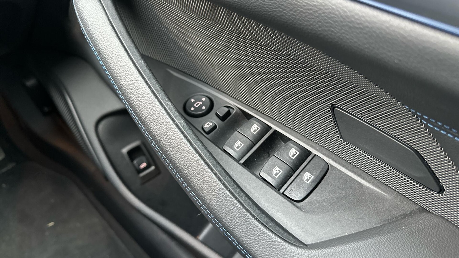 Used BMW i4 2024 for sale - 77625799: Photo 37