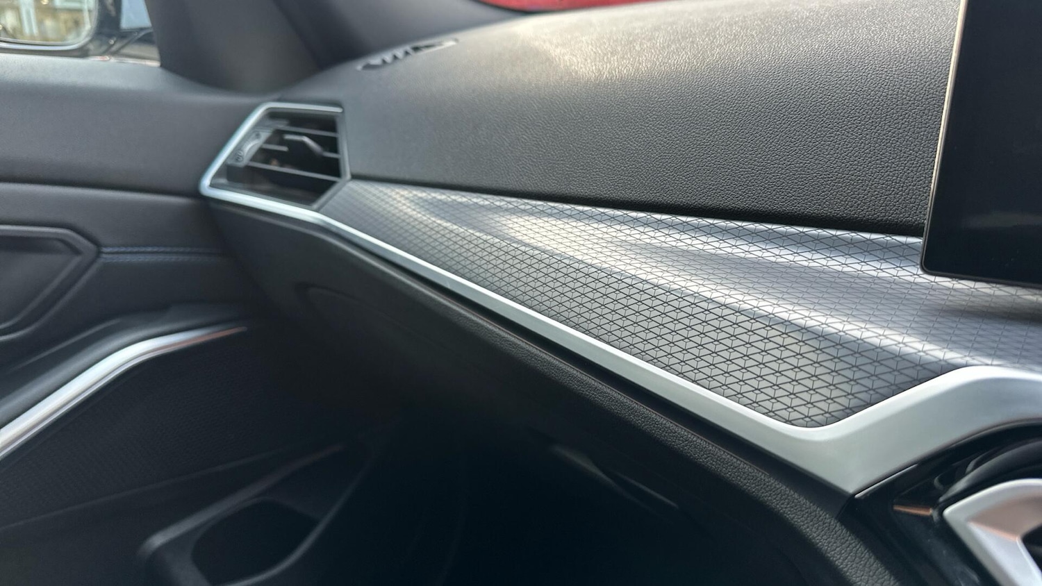 Used BMW 3 Series 2024 for sale - 77604556: Photo 28