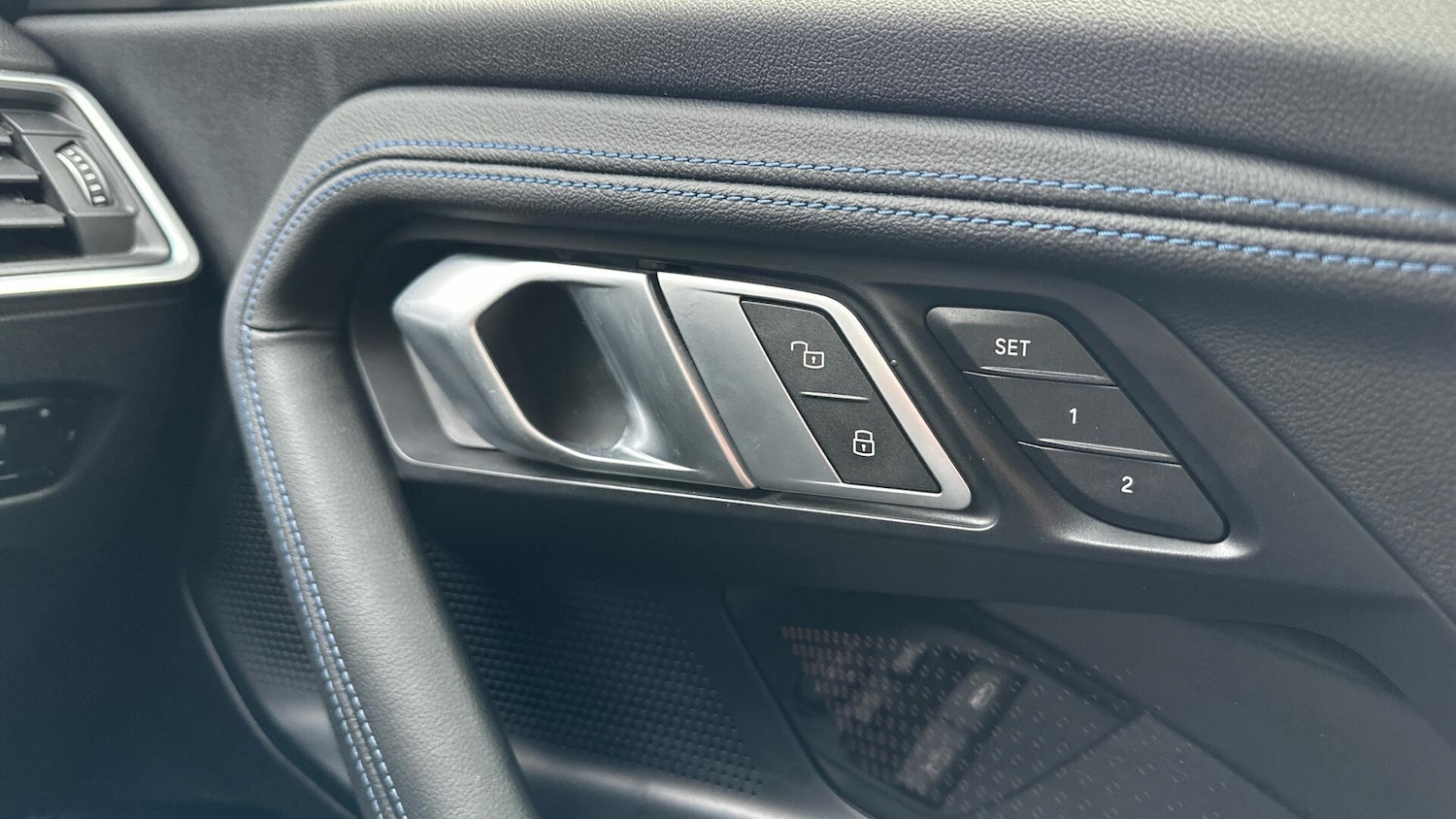 Used BMW 2 Series 2023 for sale - 77604539: Photo 40