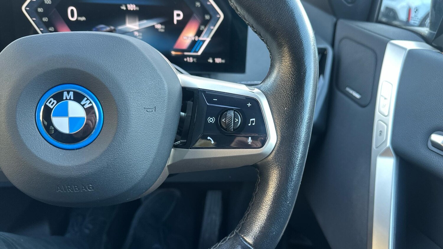 Used BMW iX 2022 for sale - 77604607: Photo 18