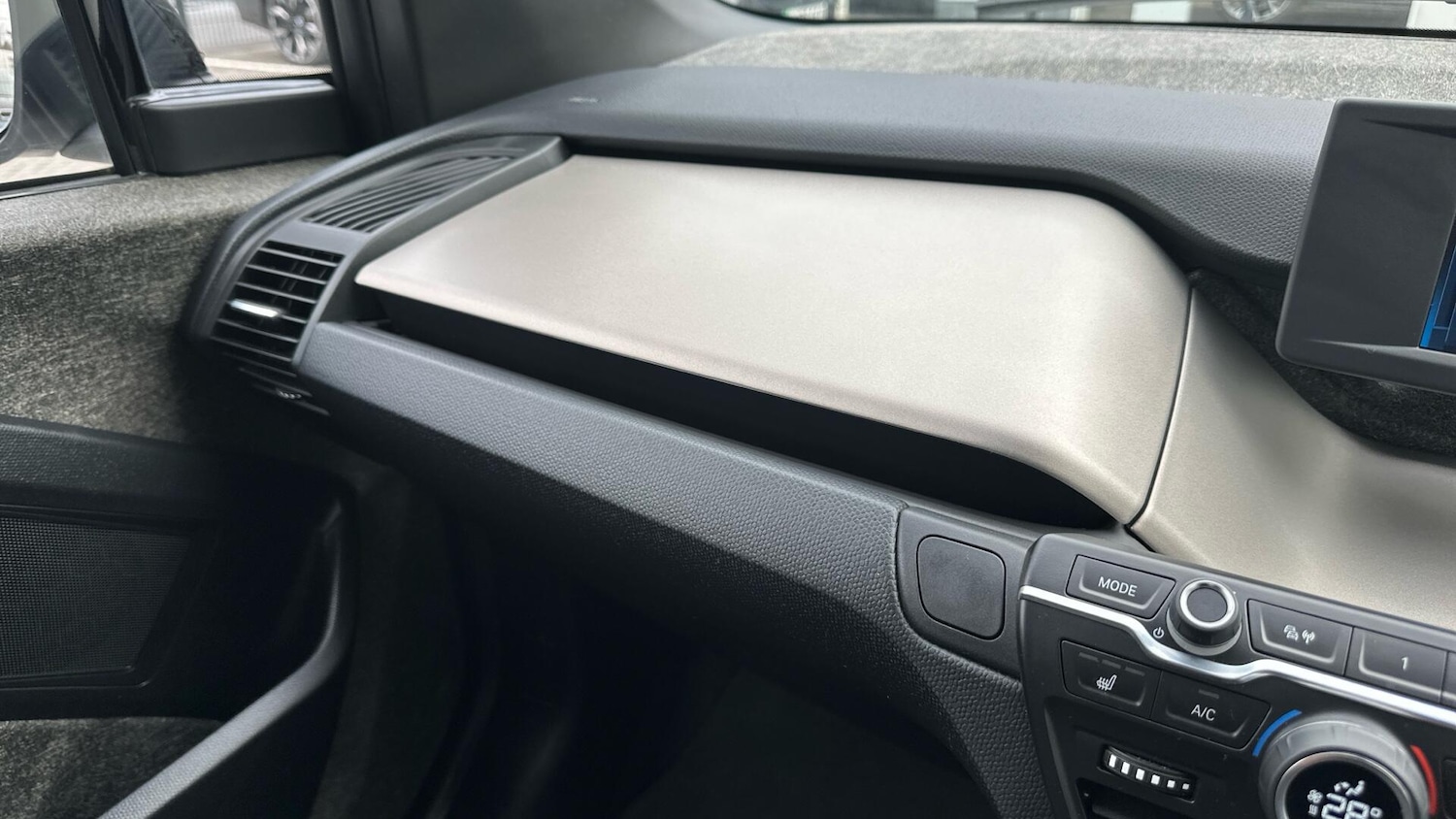 Used BMW i3 2022 for sale - 77604530: Photo 25