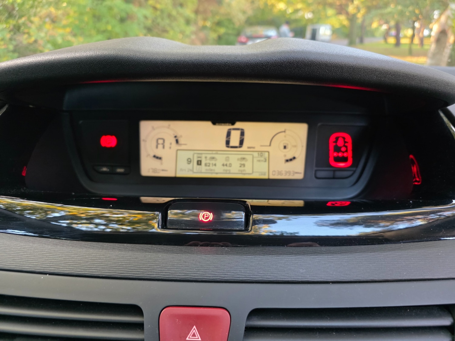 Used Citroen C4 Picasso 2013 for sale - 76352185: Photo 15