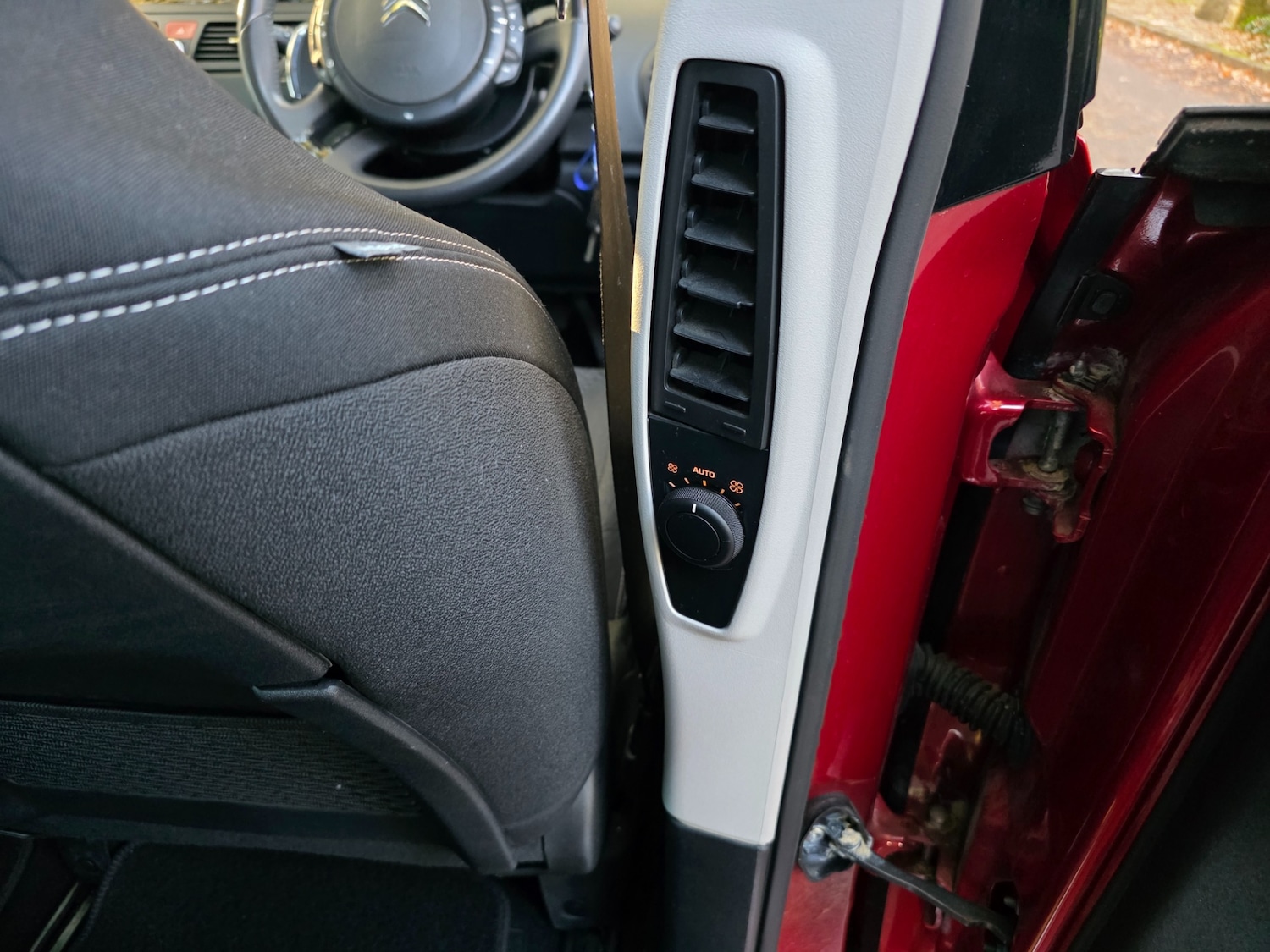 Used Citroen C4 Picasso 2013 for sale - 76352185: Photo 33