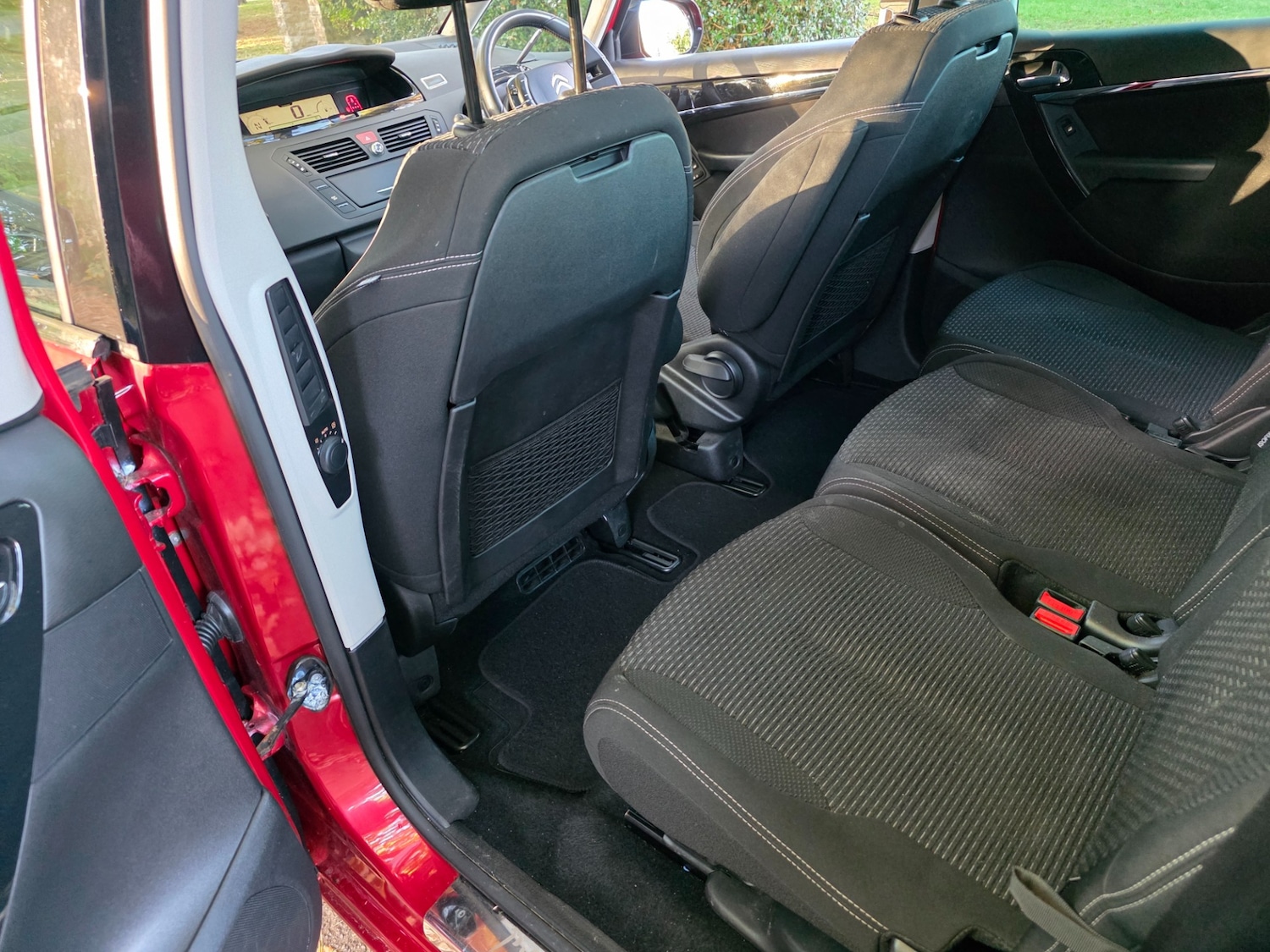 Used Citroen C4 Picasso 2013 for sale - 76352185: Photo 39