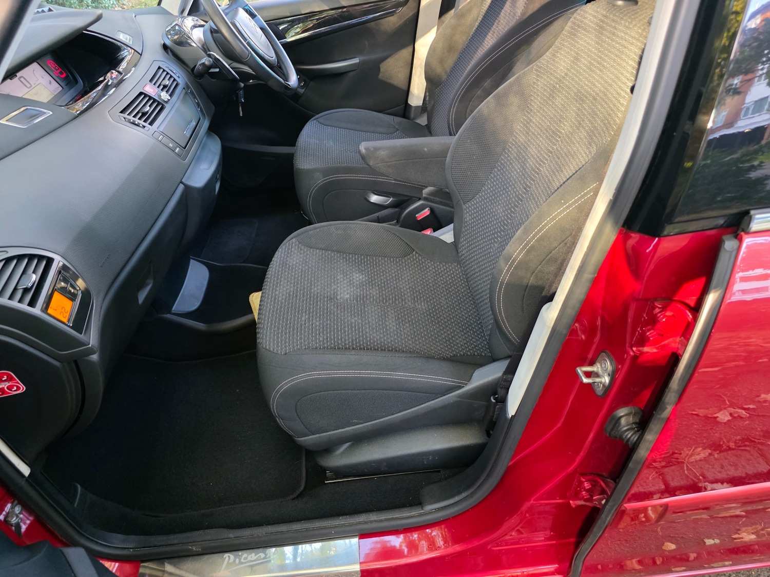 Used Citroen C4 Picasso 2013 for sale - 76352185: Photo 44