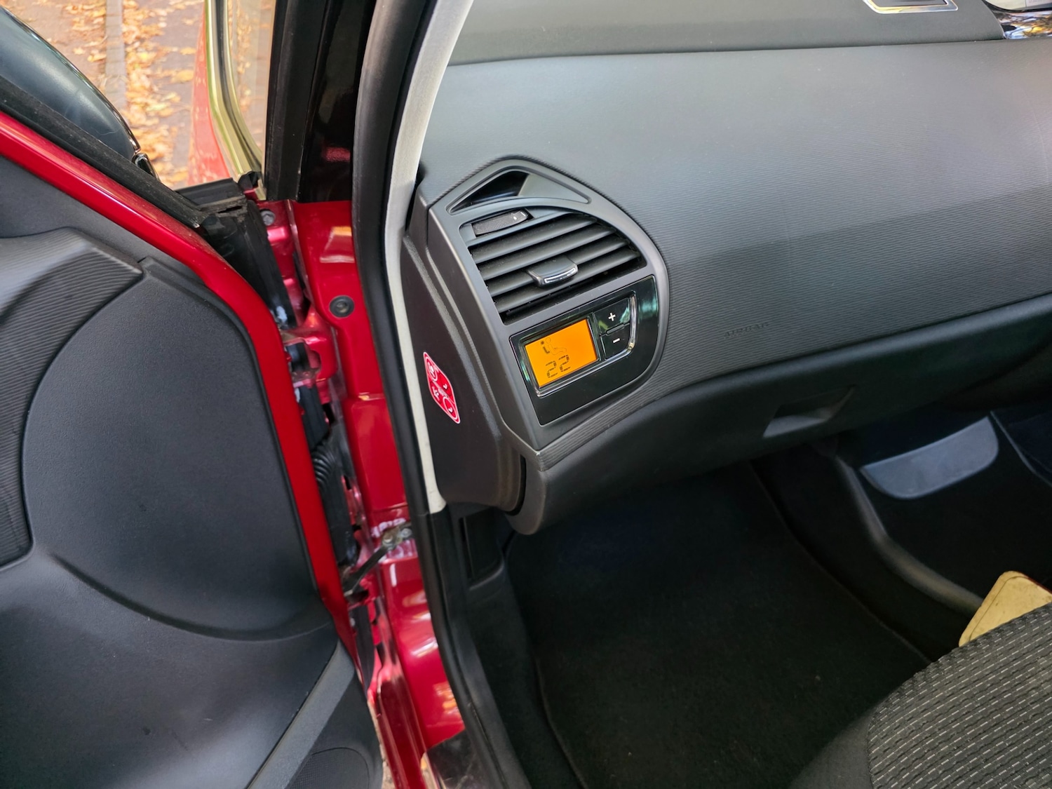 Used Citroen C4 Picasso 2013 for sale - 76352185: Photo 47