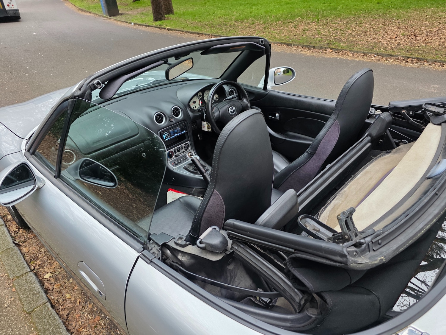 Used Mazda MX-5 2004 for sale - 77999282: Photo 12