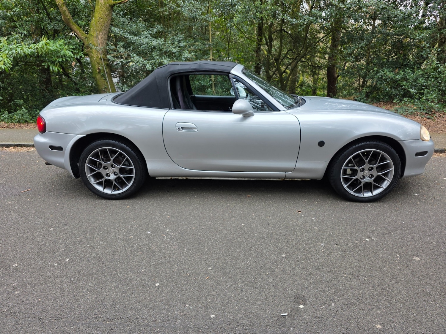 Used Mazda MX-5 2004 for sale - 77999282: Photo 3