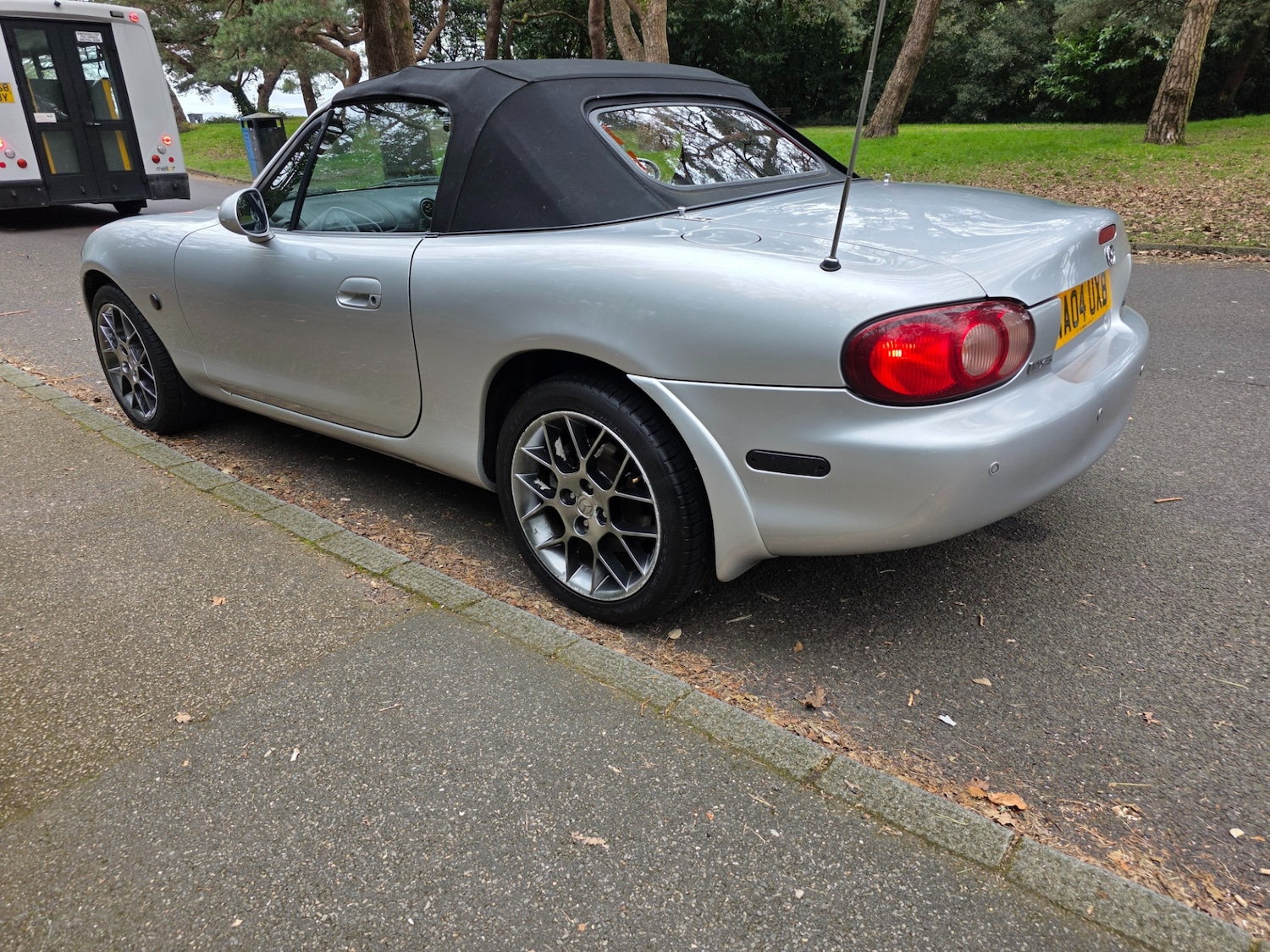 Used Mazda MX-5 2004 for sale - 77999282: Photo 6
