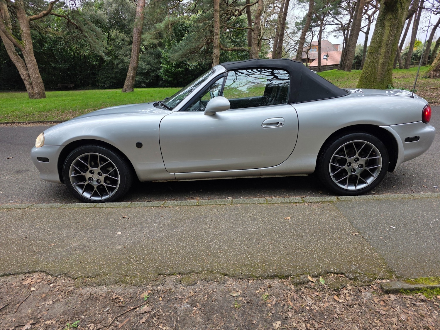 Used Mazda MX-5 2004 for sale - 77999282: Photo 7