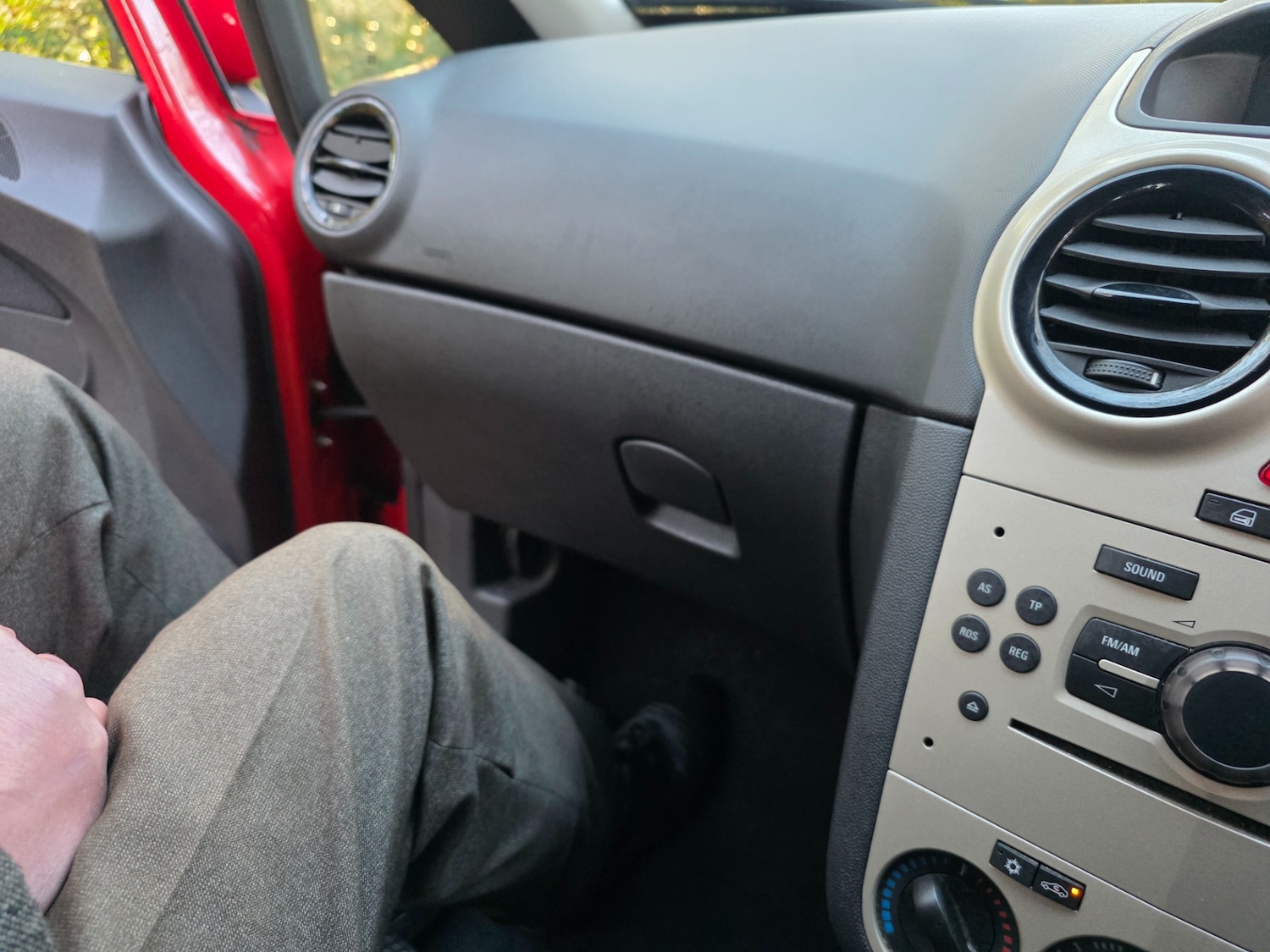 Used Vauxhall Corsa 2010 for sale - 77093503: Photo 17